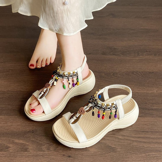 Damen trendige Sandalen mit bunten Perlenakzenten EB