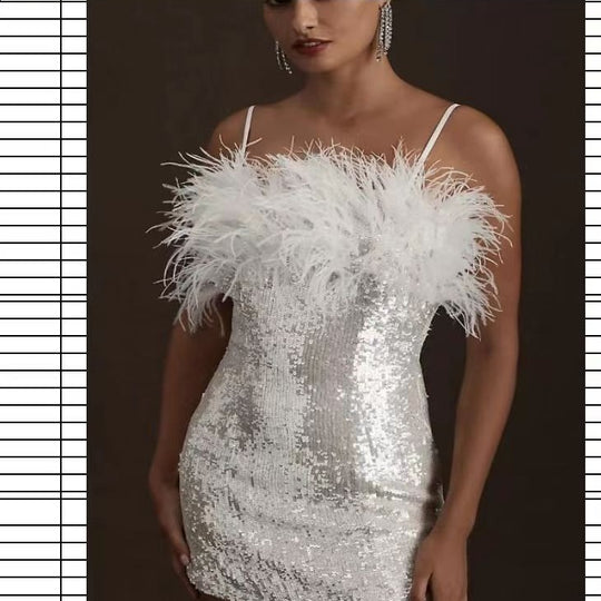 Damen Partykleid mit Pailletten und Federdetails EB