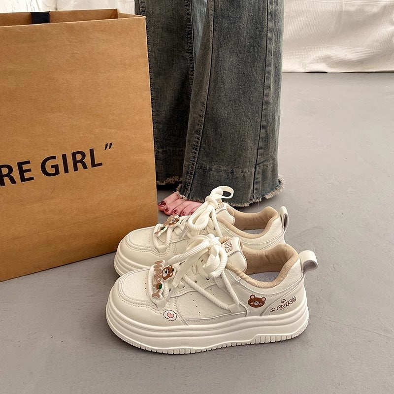 Damen Modische Sneakers mit verspielten Details EB