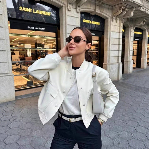 Damen sportliche Bomberjacke mit wattiertem Innenfutter und praktischen Taschen EB