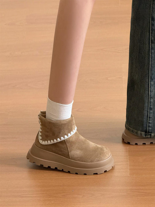 Damen Stiefeletten aus weichem Wildleder mit Dekorativem Rippensaum EB