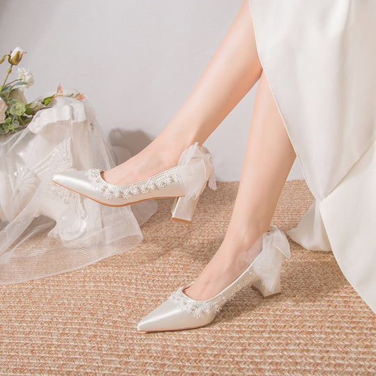 Damen Glamouröse Hochzeits-Pumps mit feinen Blumendetails und transparentem Riemen EB