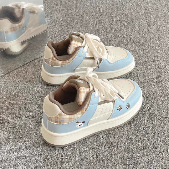 Damen Sneakers im verspielten Design mit dekorativen Bärenmotiven und komfortabler Sohle EB