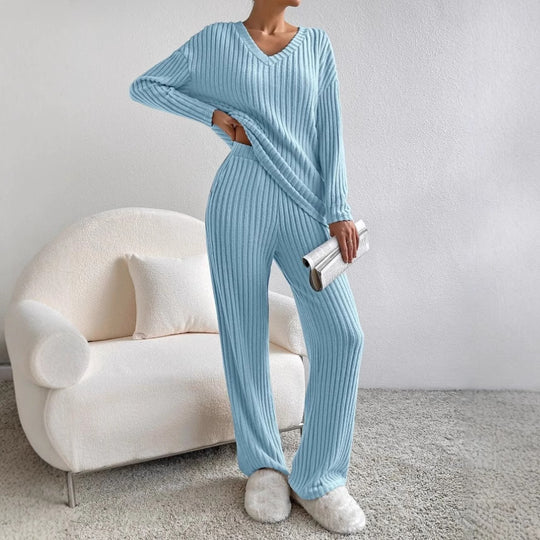 Damen lässiger Strickanzug mit V-Ausschnitt und praktischen Taschen EB