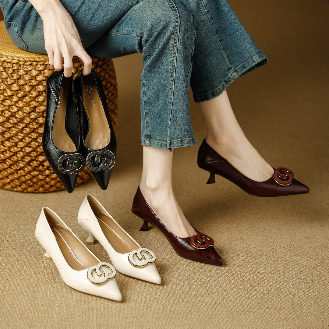 Damen stilvolle spitze Pumps mit dekorativem Schmuckelement EB