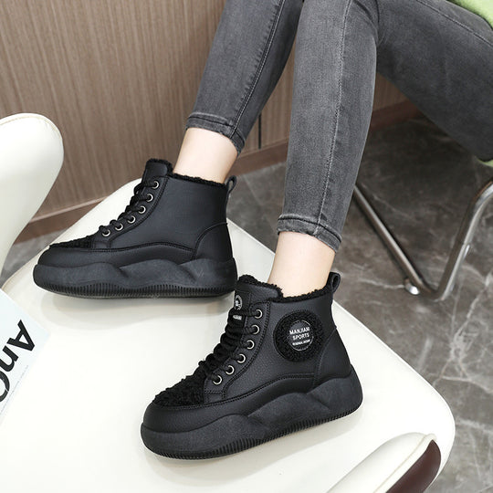 Damen hohe Sneaker mit flauschigem Innenfutter und robuster Sohle EB