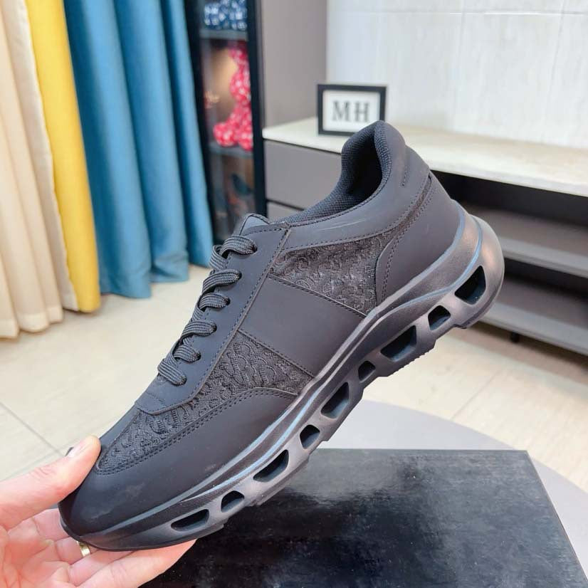 Damen Sportliche Sneakers mit dämpfender Laufsohle und atmungsaktiver Oberflächenstruktur EB