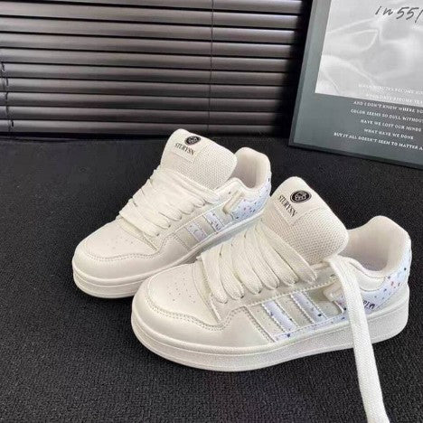 Damen Sneakers im modischen Retro-Stil mit strahlenden Akzenten EB