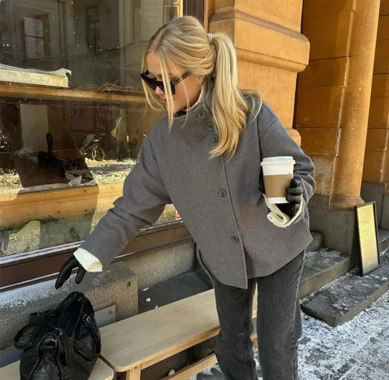 Damen modische Kurzjacke mit hohem Kragen und Knopfverschluss EB