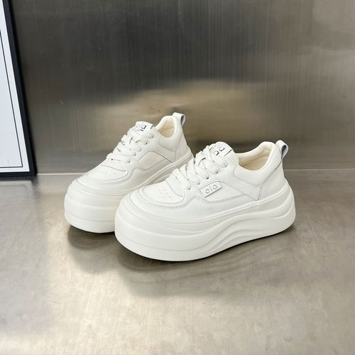Damen Plattform Sneakers mit trendiger Silhouette und atmungsaktiver Obermaterialbeschaffenheit EB