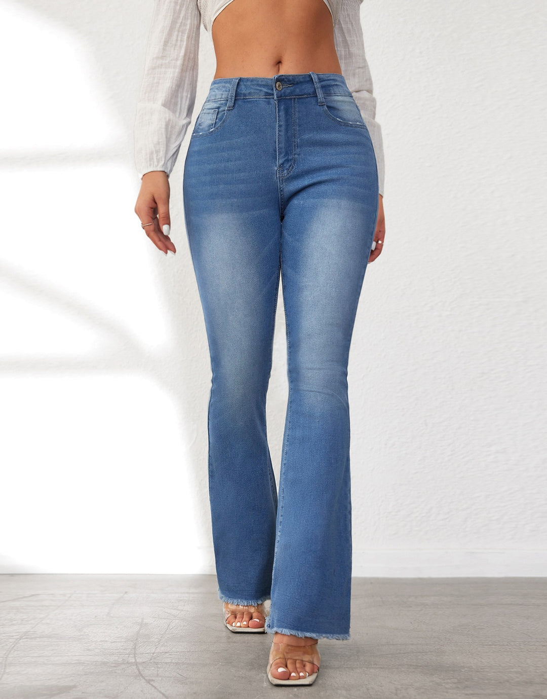 Damen Flared Jeans mit stylishen Fransen und hohem Bund EB