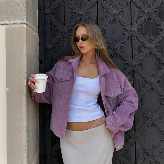 Damen Oversized Cordjacke mit praktischen Taschen und dezentem Streifenmuster EB