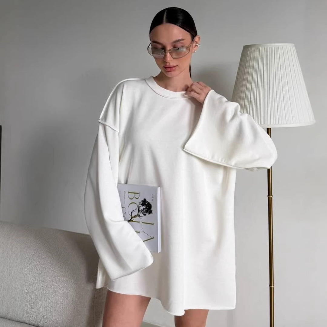 Damen oversized Sweatshirt-Kleid mit ausgefranstem Saum und weiten Glockenärmeln Eichborn Berlin