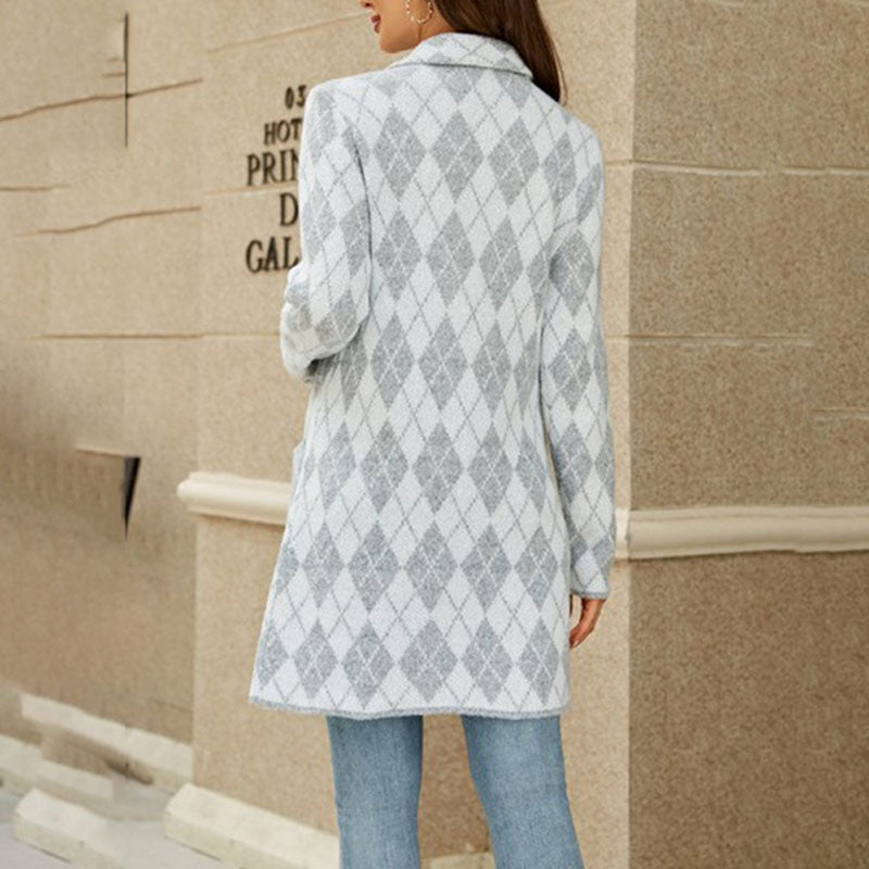 EB | Geometrischer Strickmantel