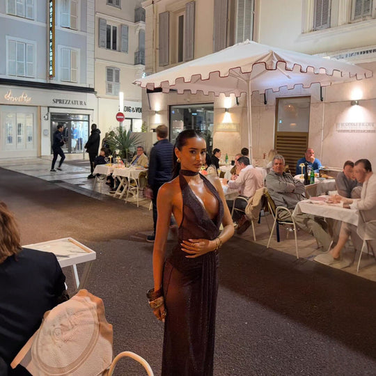 Damen schimmerndes Abendkleid mit tiefem V-Ausschnitt und Taillengürtel EB