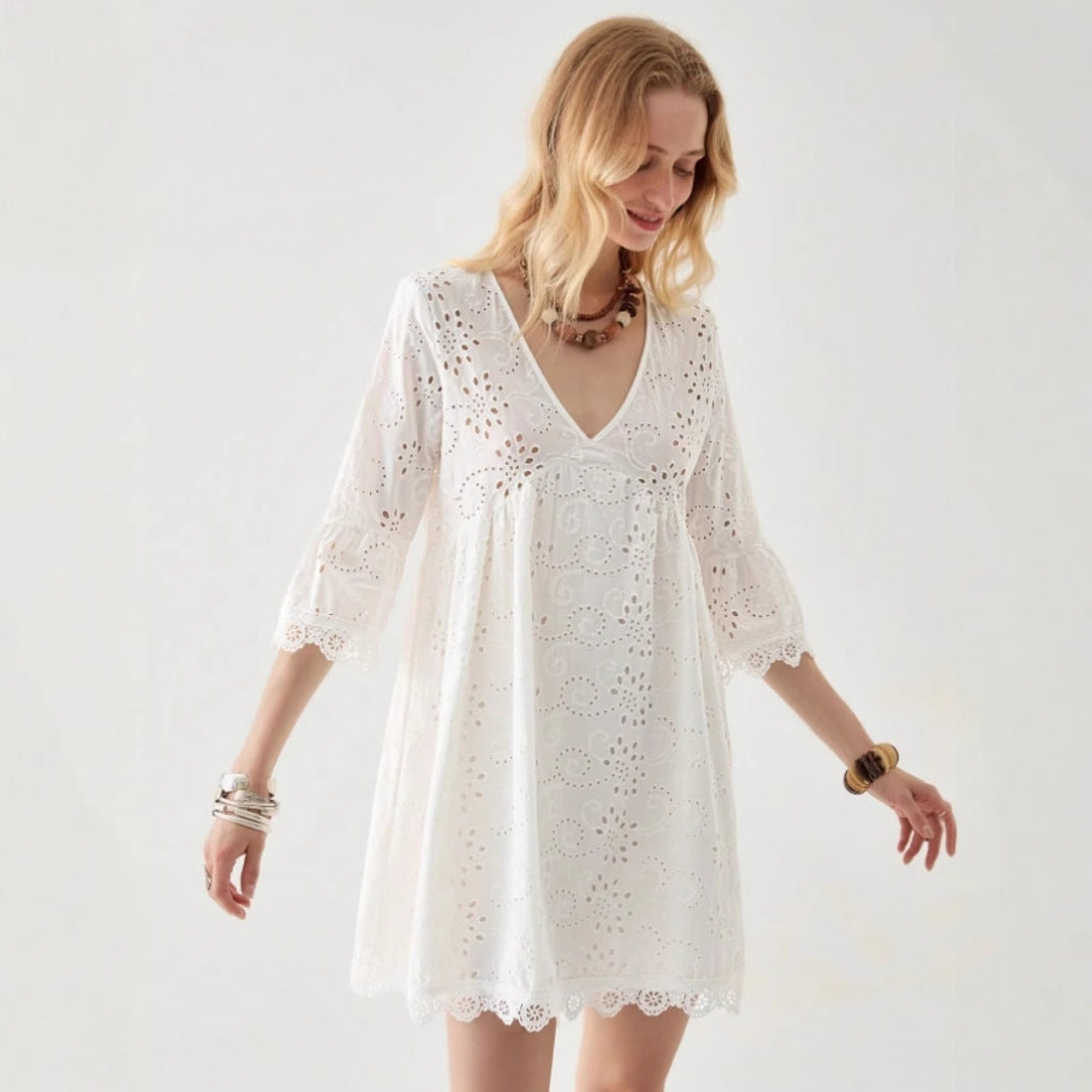 Damen Bluse mit verspieltem Lochmuster und Rüschendetails EB