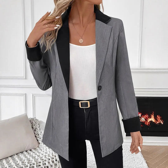 Damen Blazer mit eleganter Satin-Oberfläche und kontrastierenden Besätzen EB