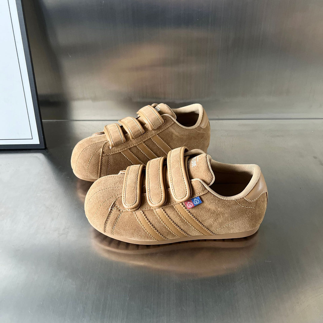Damen Sportliche Sneakers mit praktischem Klettverschluss aus hochwertigem Wildleder EB