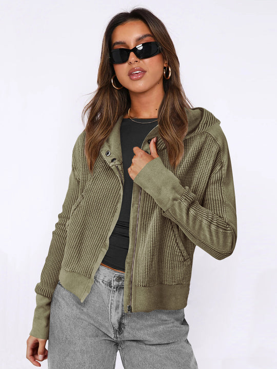 Damen Sportliche Kapuzenjacke aus strukturiertem Material EB