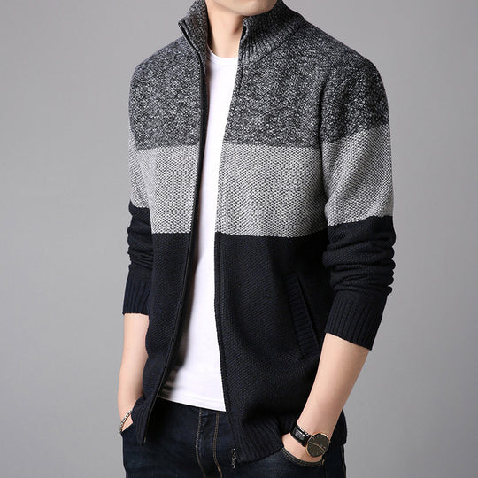 Herren Strickjacke mit hohem Kragen und praktischen Taschen EB