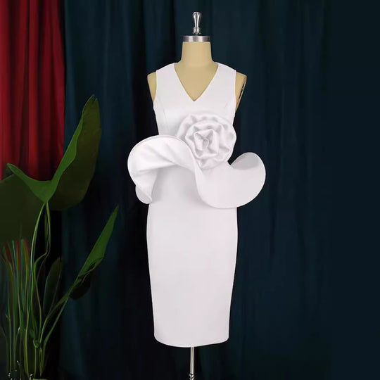 Damen Cocktailkleid mit kunstvollem Blumenapplikation EB