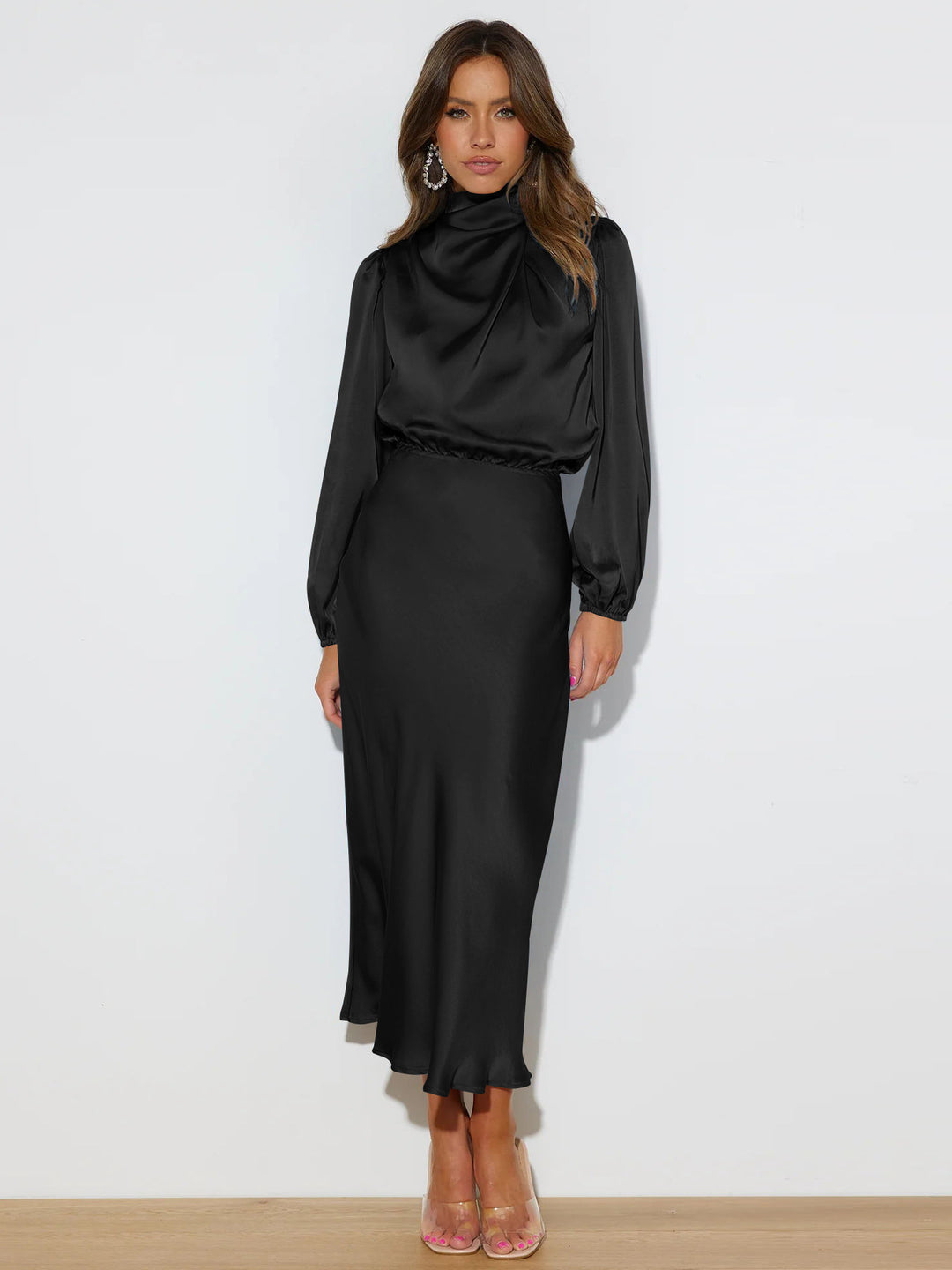 Damen Satin-Maxikleid mit hohem Kragen und Raffungen EB