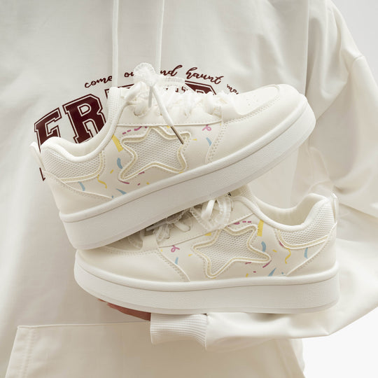Damen Sportliche Freizeitsneaker mit verspieltem Sternenmotiv und atmungsaktiver Mesh-Textur EB