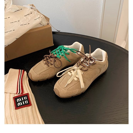 Damen Premium Sneaker im Retro-Stil EB