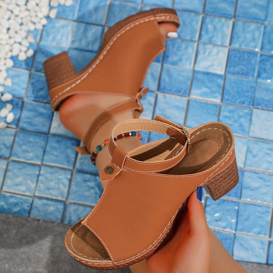 Damen Trendige Sandaletten mit geschlossener Zehenpartie und elegantem Riemendesign EB