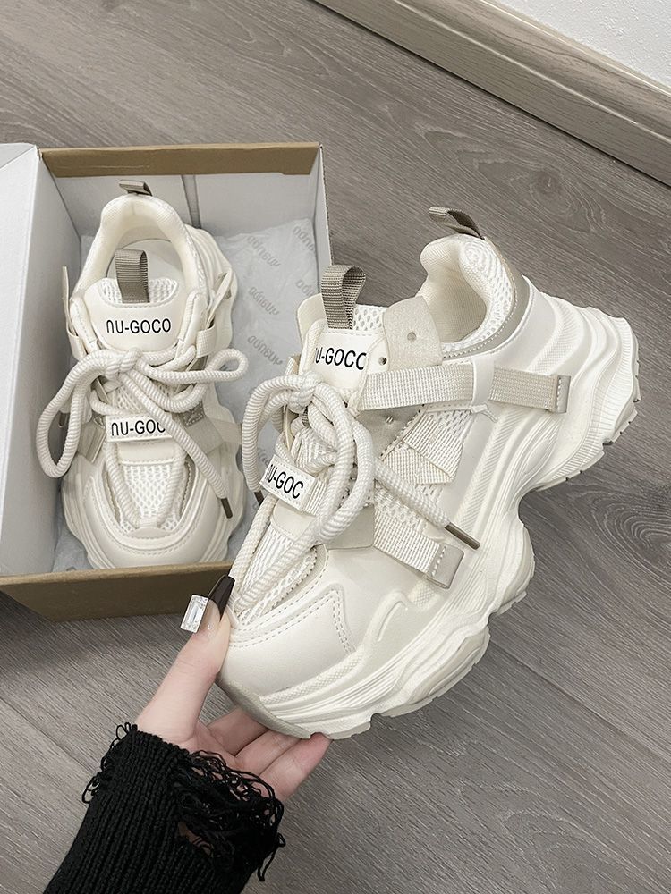 Damen Sportliche Chunky Sneakers mit atmungsaktiver Mesh-Oberfläche und innovativem Schnürsystem EB