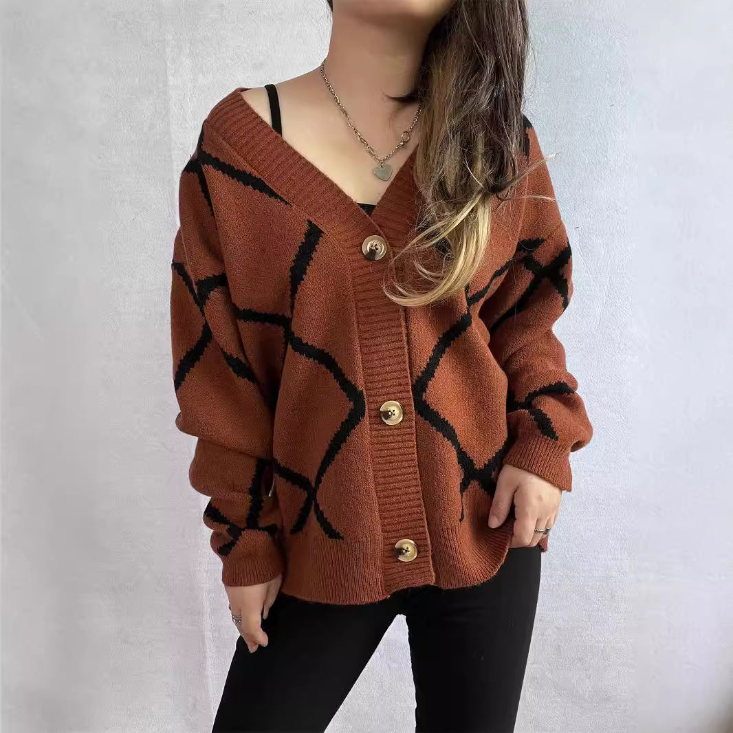 Damen Strickjacke mit modernem geometrischem Muster und hochwertigen Knopfdetails EB