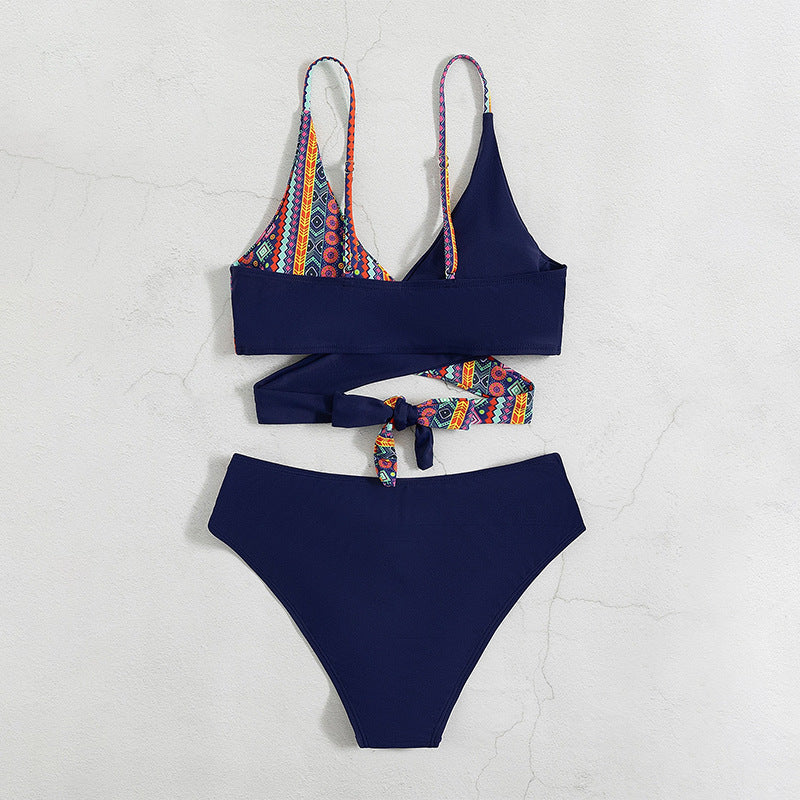Damen Triangel-Bikini mit asymmetrischem Design und buntem Wickelband EB