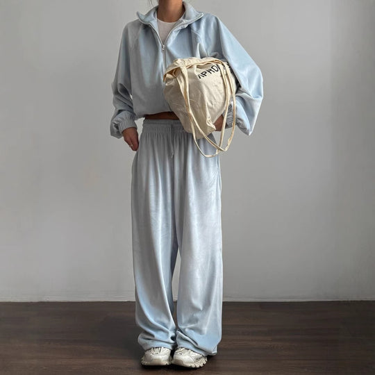Damen lässiges Lounge-Zweiteiler Set mit Oversize Zipjacke und weitem Bundhose Eichborn Berlin
