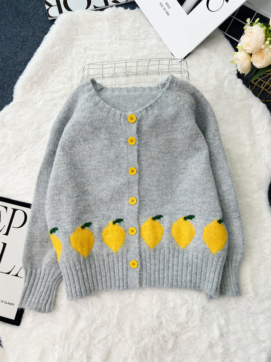 Damen Strickjacke mit fruchtigem Motiv und Knopfdetails EB