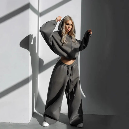 Damen gekürztes Scuba-Hoodie mit oversized Kapuze und elastischer High‑Waist Jogginghose Eichborn Berlin