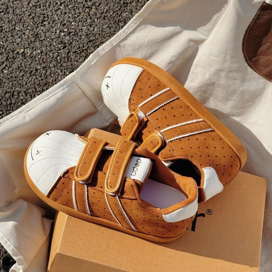 Damen Sneaker mit doppelt verstellbarem Klettverschluss und weichem Innenfutter EB