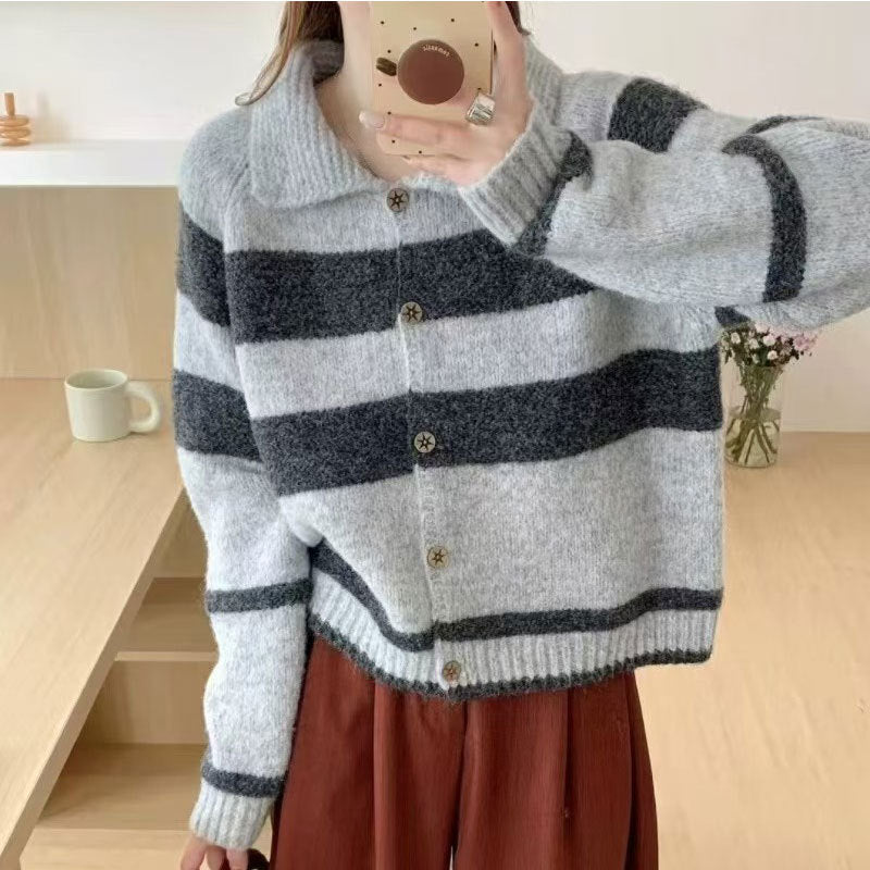 Damen Strickjacke mit dekorativem Kragen und modischen Streifen EB
