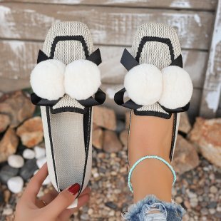 Damen Flauscher Pantoletten mit eleganten Pom-Pom-Applikationen EB