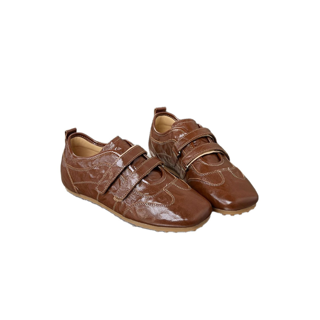 Damen Sneaker mit praktischem Klettverschluss und glänzender Oberfläche EB