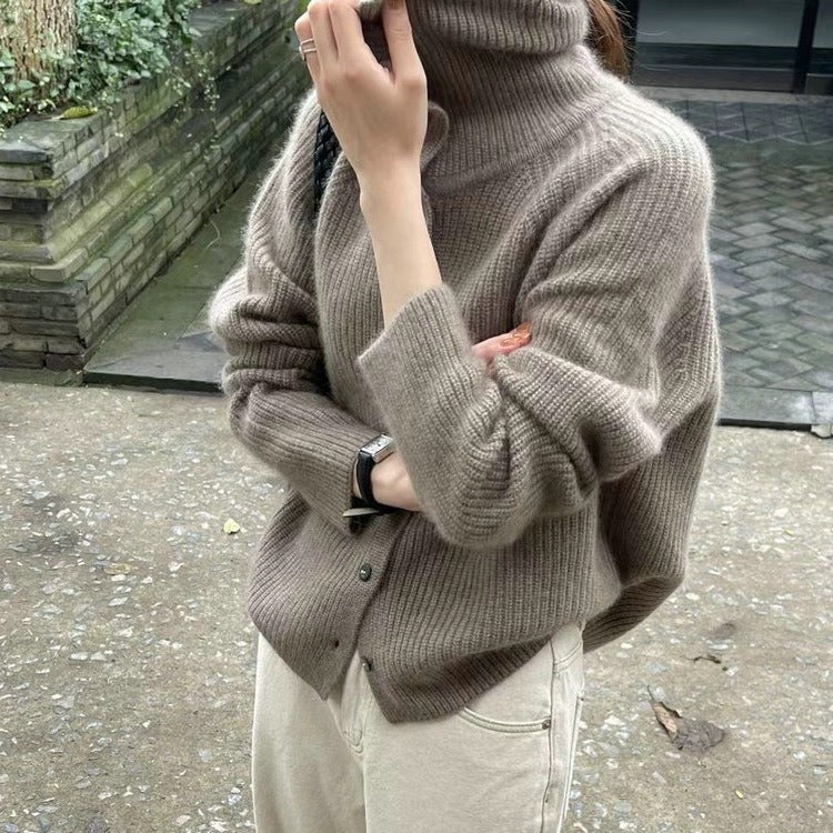 Damen Strickjacke mit hohem Kragen und Knopfverschluss EB