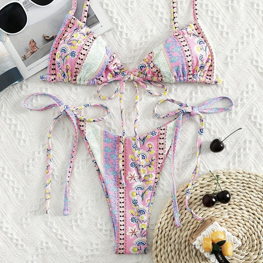 Damen Triangel-Bikini mit verspieltem Design und verstellbaren Trägern EB