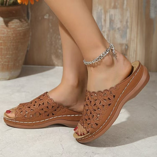 Damen dekorative Clogs mit modischem Lochmuster EB