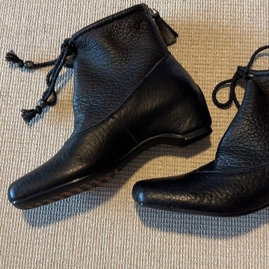 Damen Couture Stiefel mit raffiniertem Schnürdesign und komfortablem Innenfutter EB