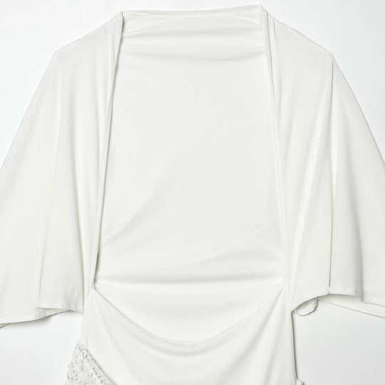 Damen elegantes Oberteil mit geschwungenem Saum und funkelnden Applikationen EB