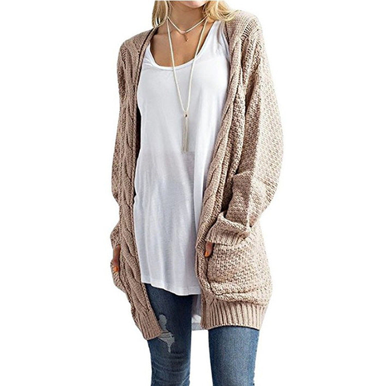 Damen Strickjacke mit Taschen und detailreicher Zopfmusterstruktur EB