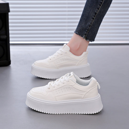 Damen Chunky Sneakers mit dickem Plateau und modischem Design EB