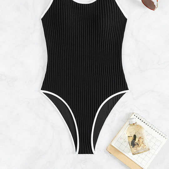 Damen einteiliger Badeanzug mit strukturiertem Rippendesign und eleganten Kontrasten EB