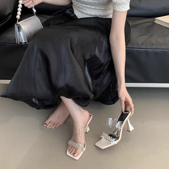 Damen elegante bequeme Sandalen mit transparentem Riemen und Perlenakzenten EB