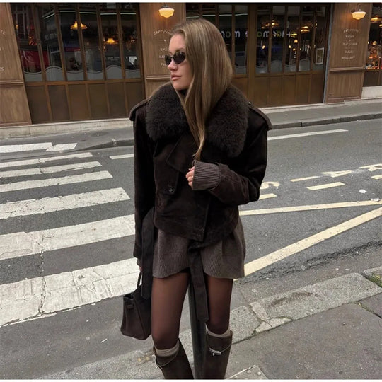 Damen Modische Wildlederjacke mit kuscheligem Kragen EB