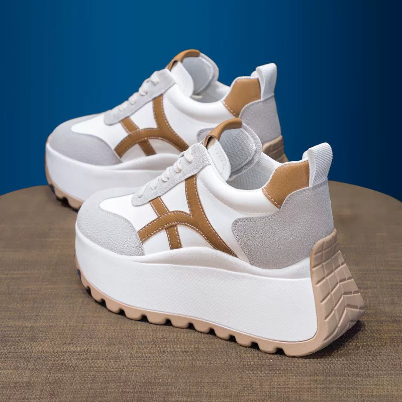 Damen Sportliche Plateau-Sneaker mit modischem Obermaterial und rutschfester Sohle EB